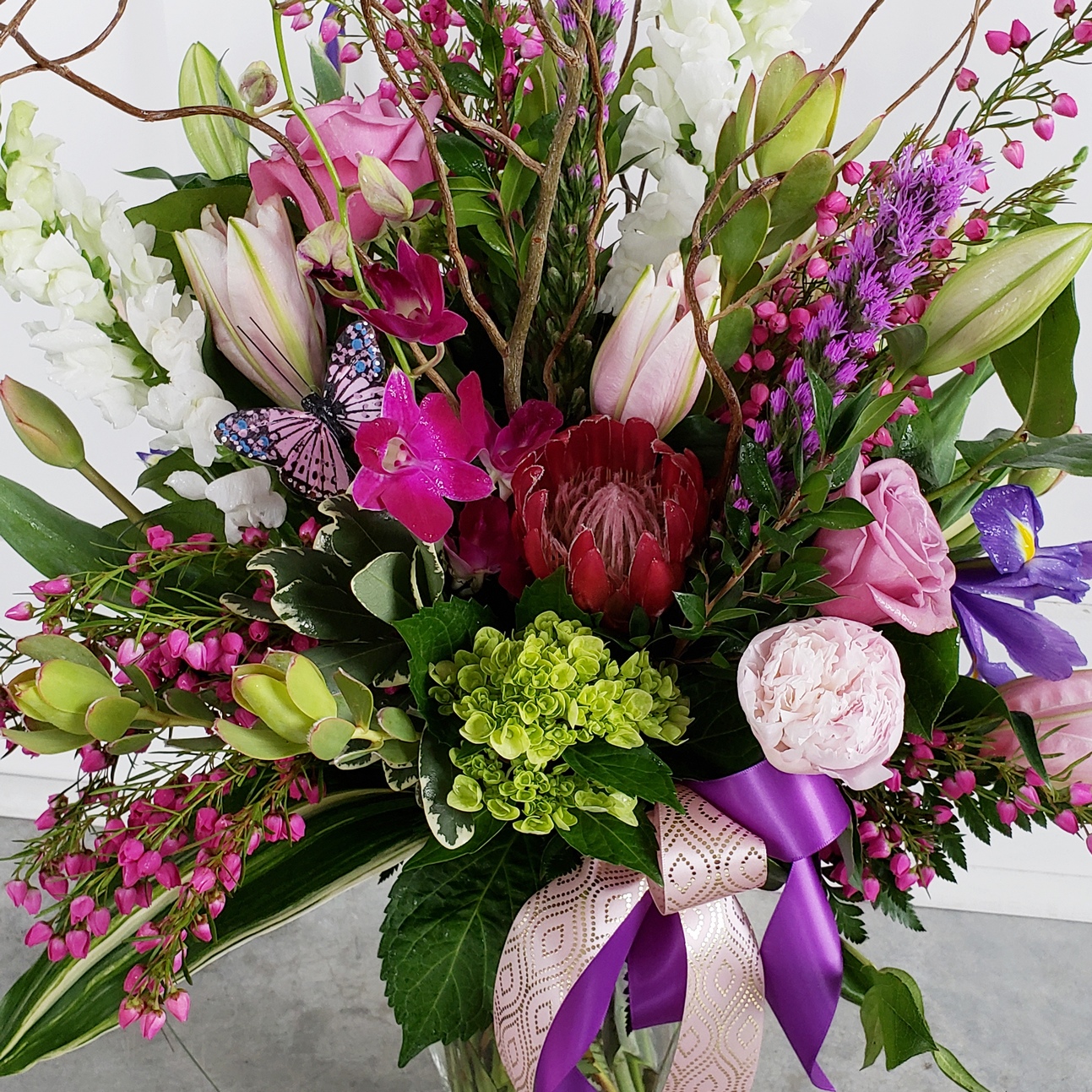 Vibrant Vase Arrangement - Image 2